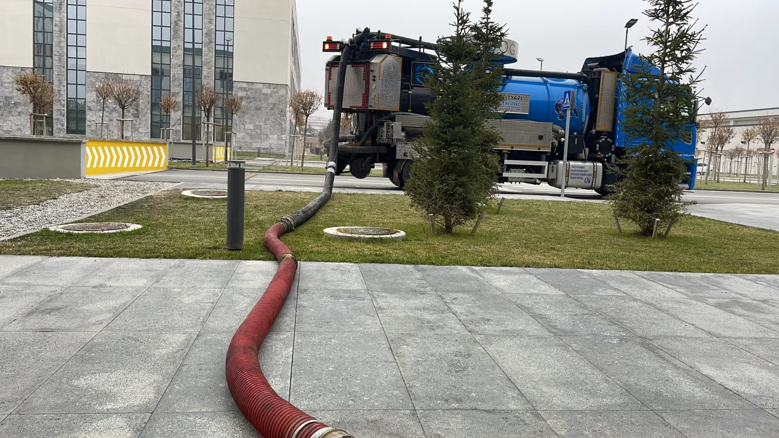 Ankara lisanslı vidanjör ekipmanı açık alanda